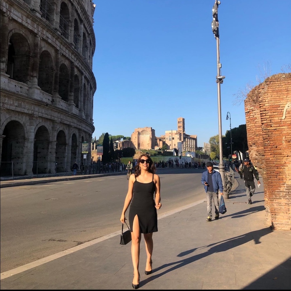 MEET YOUR POSHER 💕